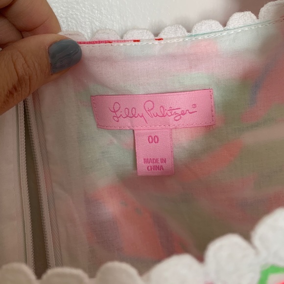 Lilly Pulitzer - Picture 2 of 3
